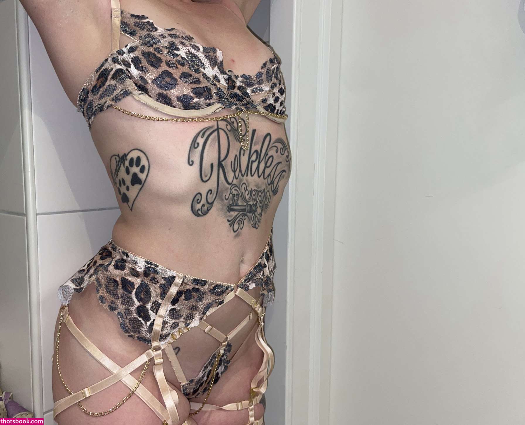 Henny Hotwife Photo #5