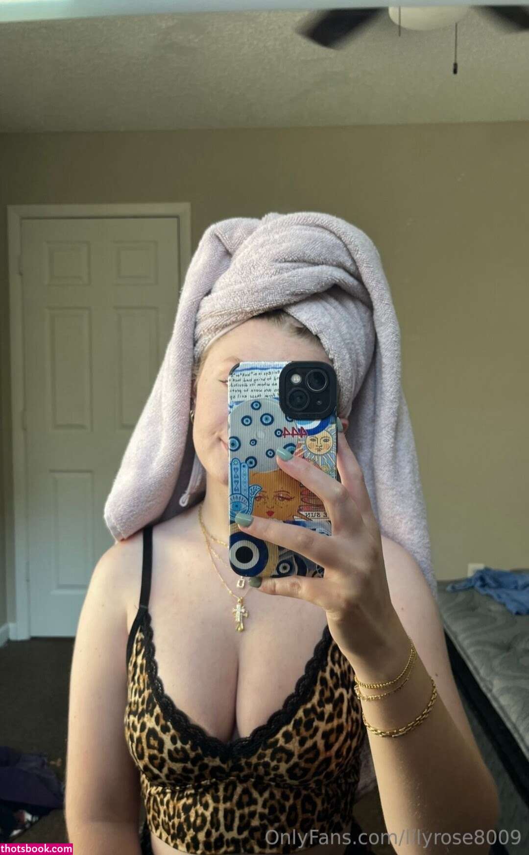 Izzy Nicole Photo #1