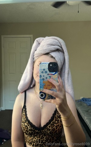 Izzy Nicole Photo #1