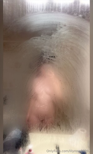 Izzy Nicole Photo #2