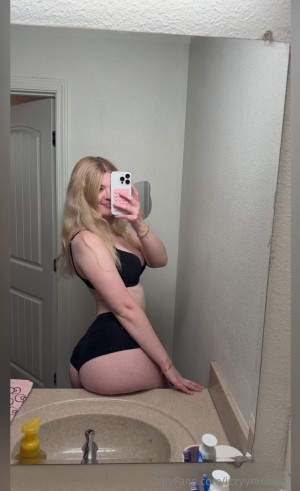 Izzy Nicole Photo #23