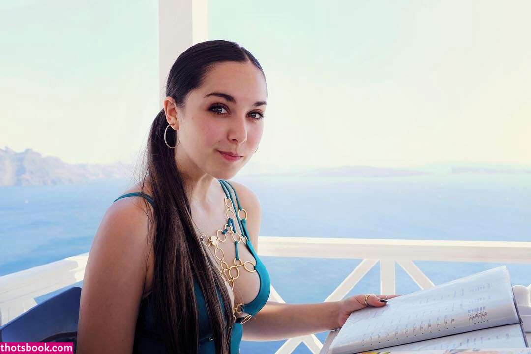 Lila Lacombe Photo #24