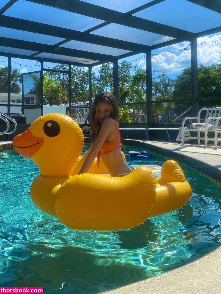 bellalovess Photo #1