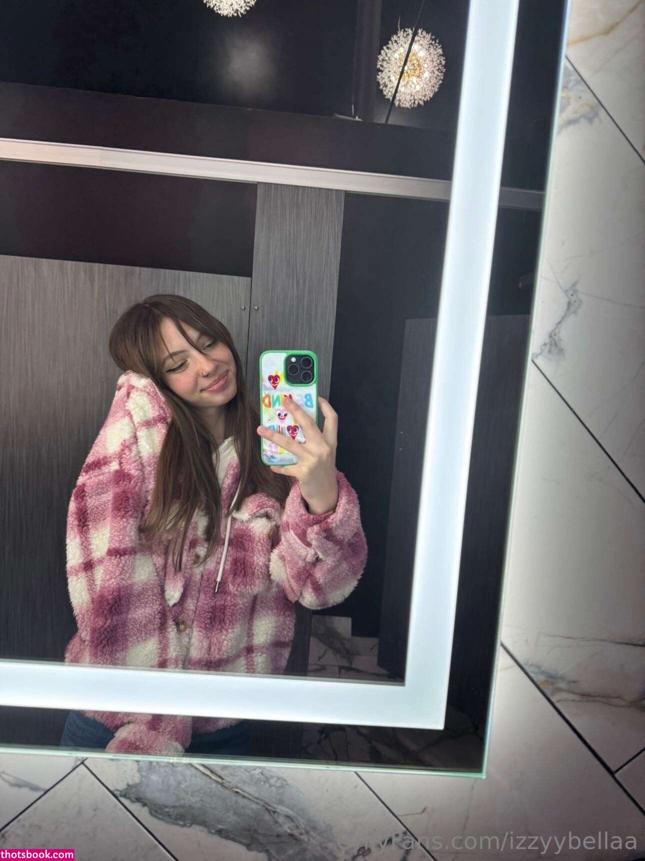 bellalovess Photo #3