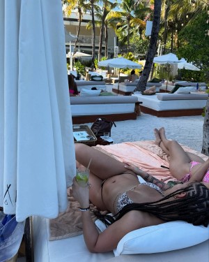 Jenny Alves Photo #7