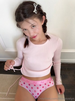 Little Evelyn Photo #11