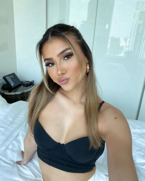 Jasmin Hoppe Photo #1