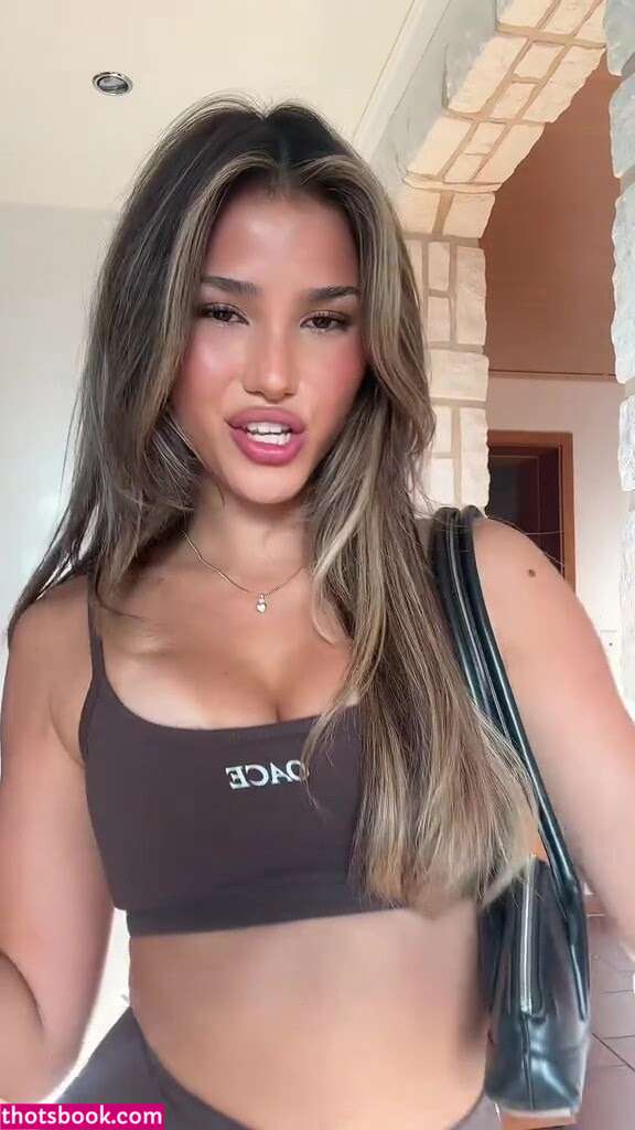 Jasmin Hoppe Photo #34