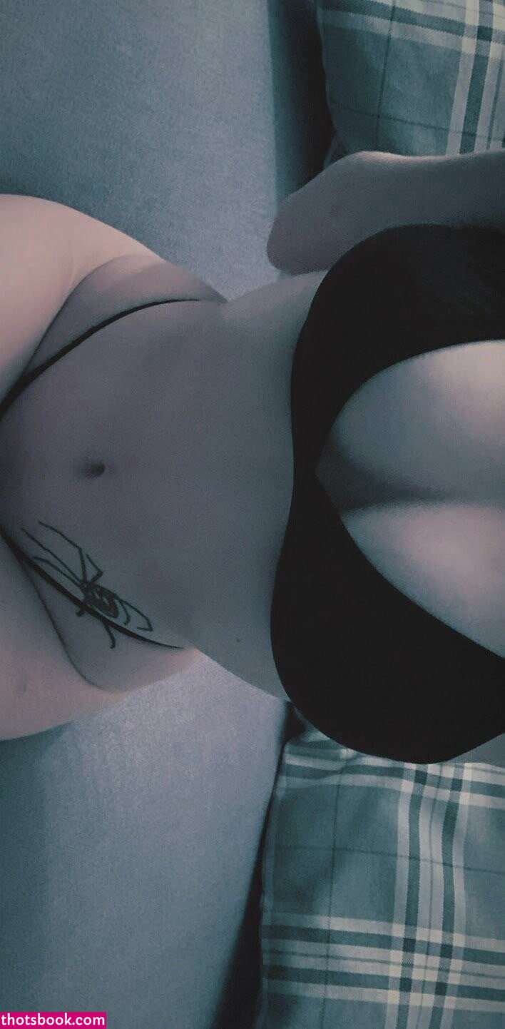 livingdeadgothh Photo #11