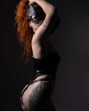 Pam Aruiva Photo #29