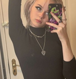 chloeluvsyuu Photo #22