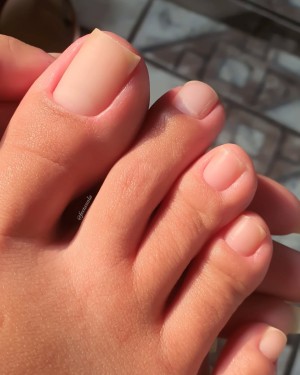 feetassola Photo #31