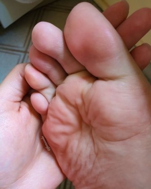 feetassola Photo #35