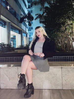 miagofficial Photo #6