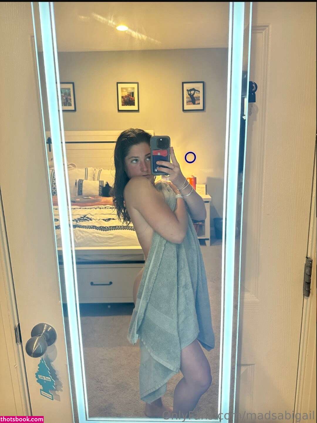 Mads Abigail Photo #7