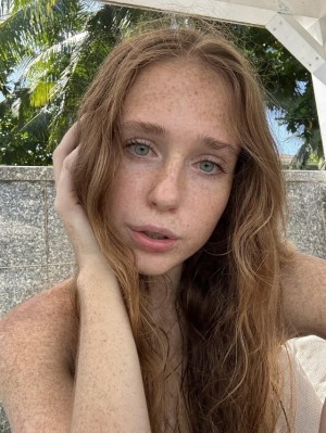 helmetcouple Photo #7