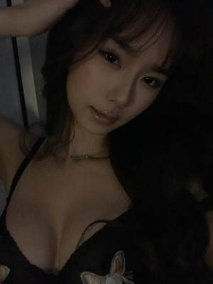 Yujeen Indyy Photo #37