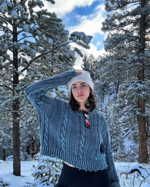 Lauren Urasek Photo #17