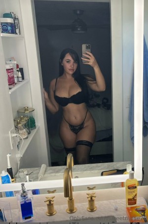 Erin Justine Photo #10