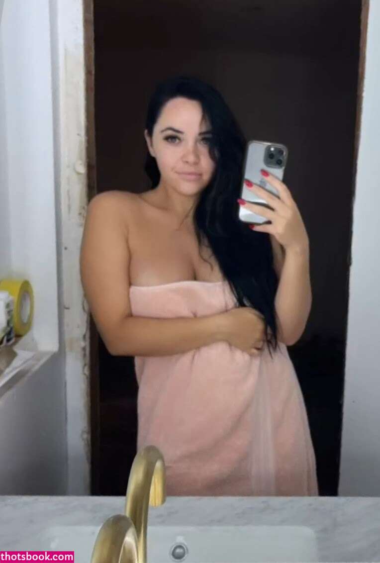 Erin Justine Photo #13