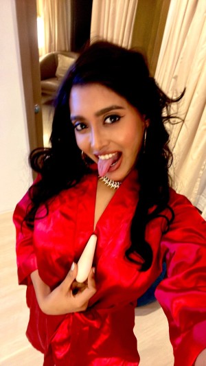 Thea Suuza Photo #17