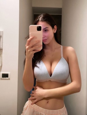 Paola Di Benedetto Photo #14