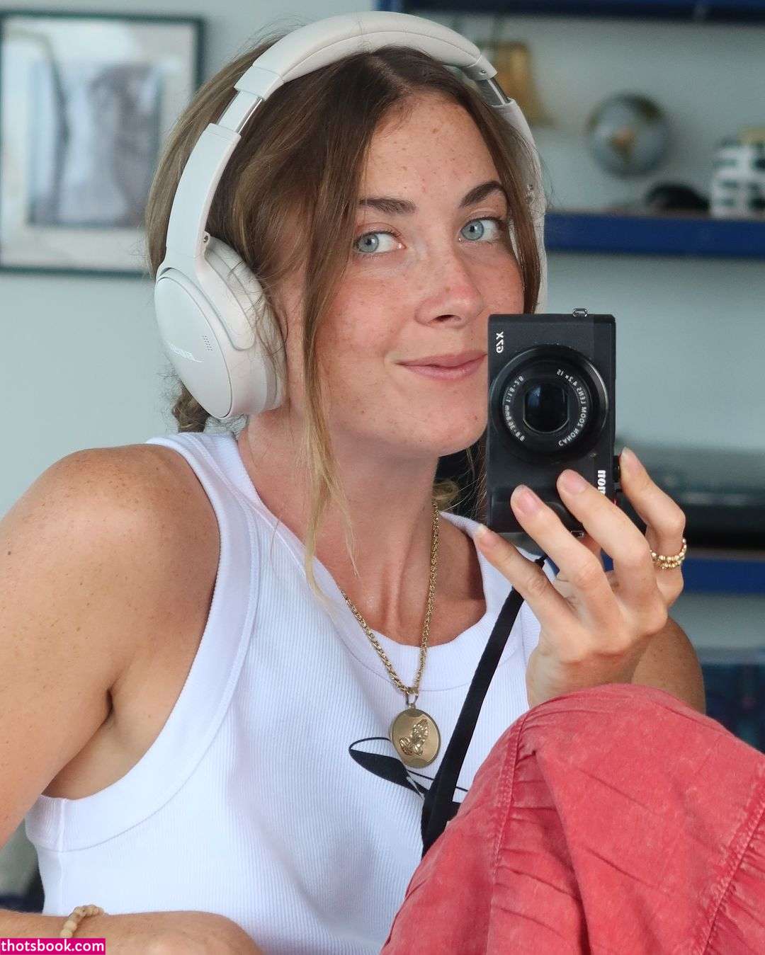 Shannon Fairweather Photo #14