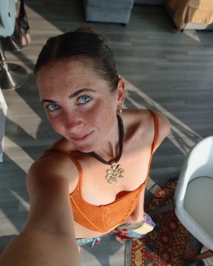 Shannon Fairweather Photo #13