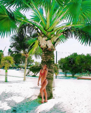 Shannon Fairweather Photo #21