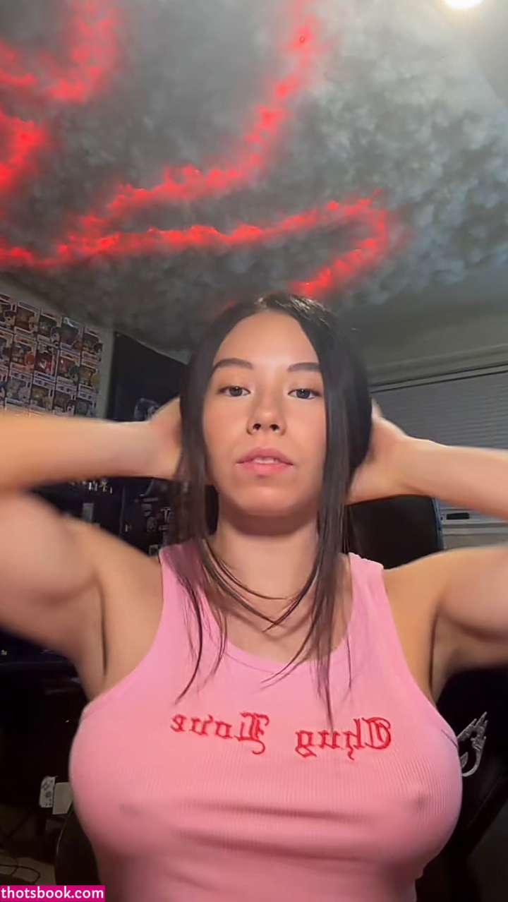 chrrristina Photo #2