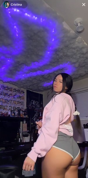 chrrristina Photo #7