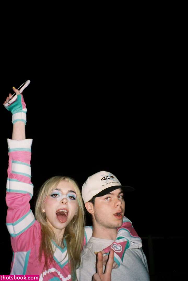 Sophie Powers Photo #6