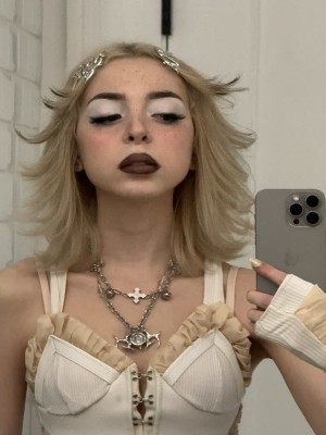 Sophie Powers Photo #13