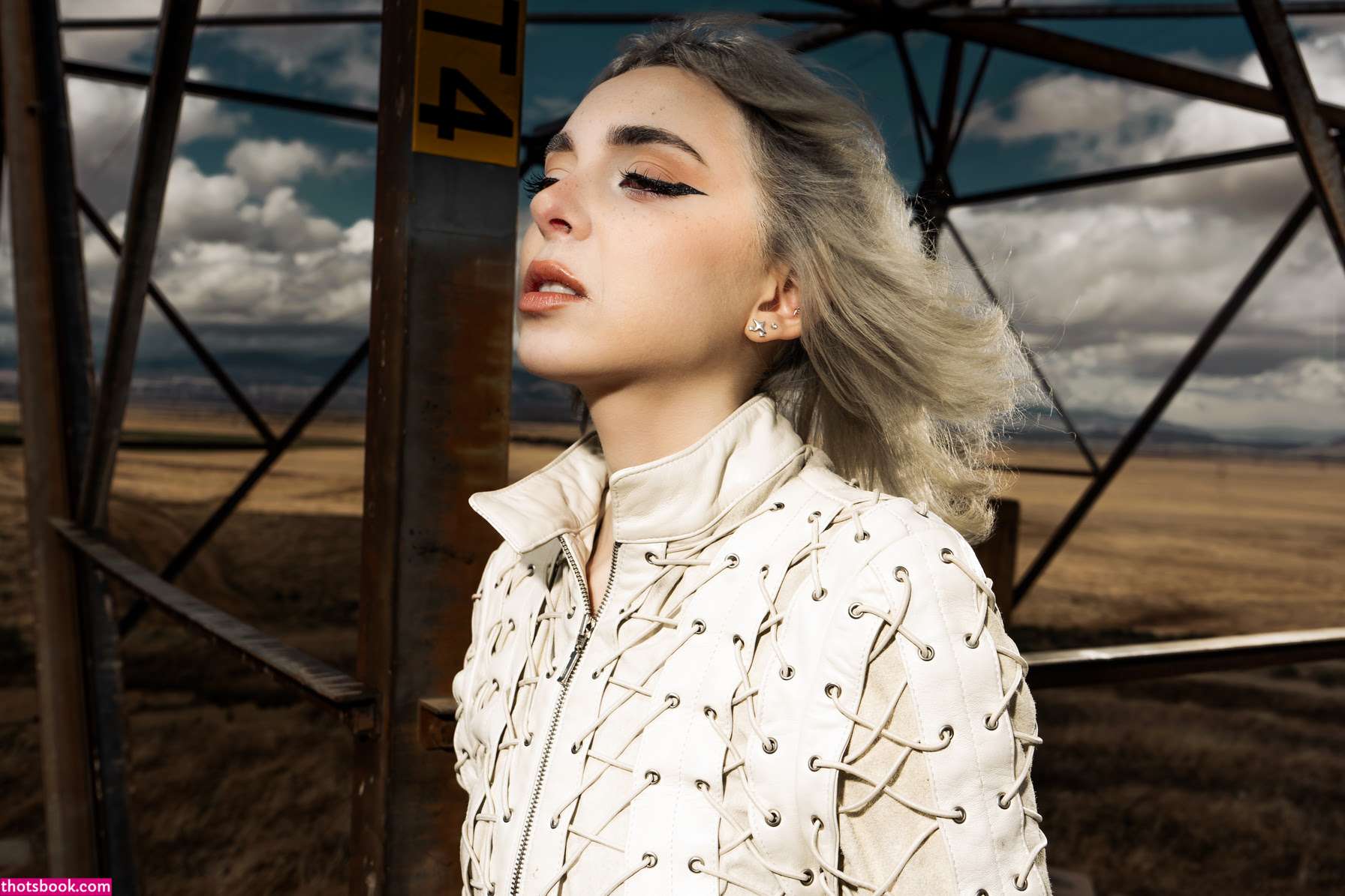 Sophie Powers Photo #42