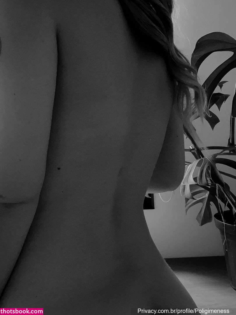 Poliana Gimenes Photo #33