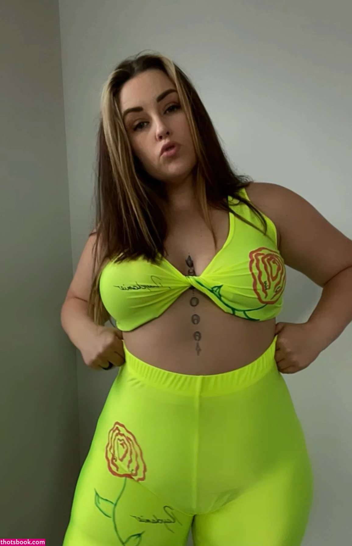 Wutabootyfulashh Photo #4