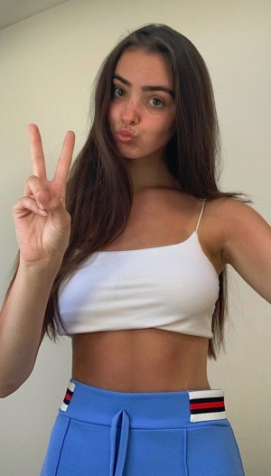 Sophie Clifford Photo #7