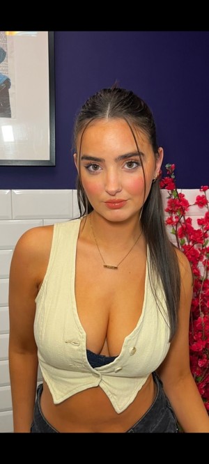 Sophie Clifford Photo #9