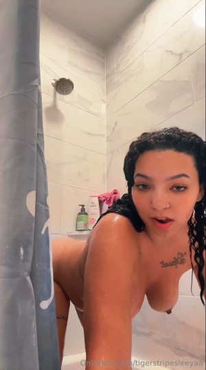 tigerstripesleeya Photo #4