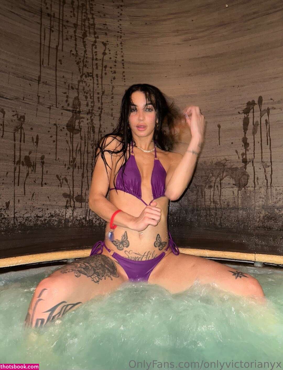 victorianyx Photo #28