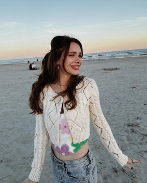 Violet Brinson Photo #10