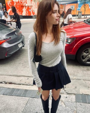 Violet Brinson Photo #17