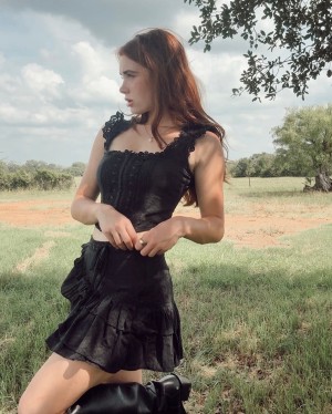 Violet Brinson Photo #23