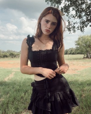 Violet Brinson Photo #25