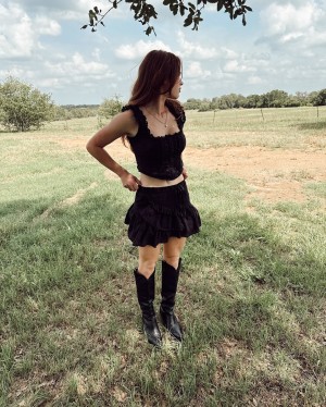 Violet Brinson Photo #27