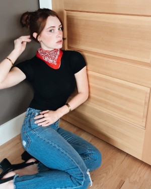 Violet Brinson Photo #33