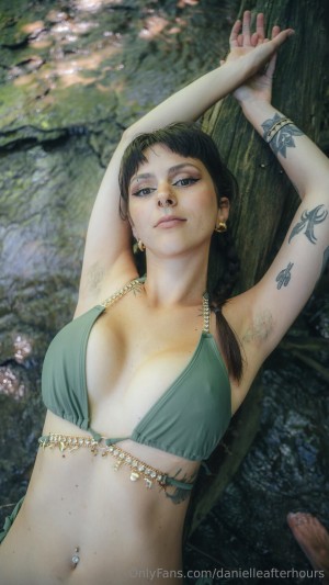 Danielle Gross Photo #12