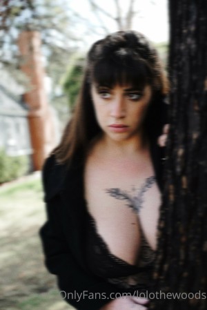 lolothewoods Photo #14