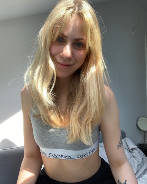 Marie Watson Photo #6