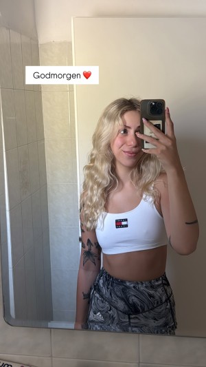 Marie Watson Photo #22